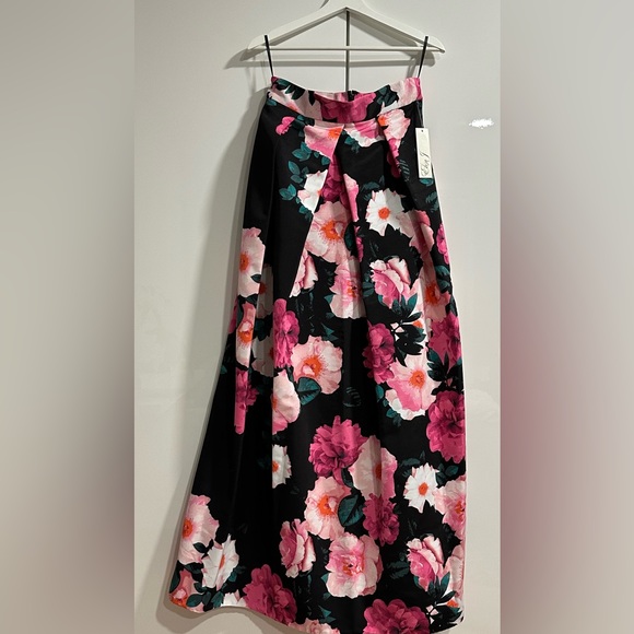 Eliza J Floral Maxi Skirt size 6 - Picture 2 of 6